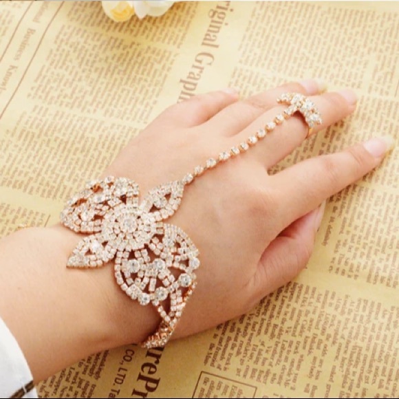 STATEMENT RHINESTONE RING BRACELET - Picture 5 of 5